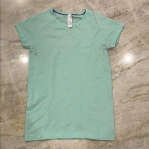 Ivivva short sleeve shirt